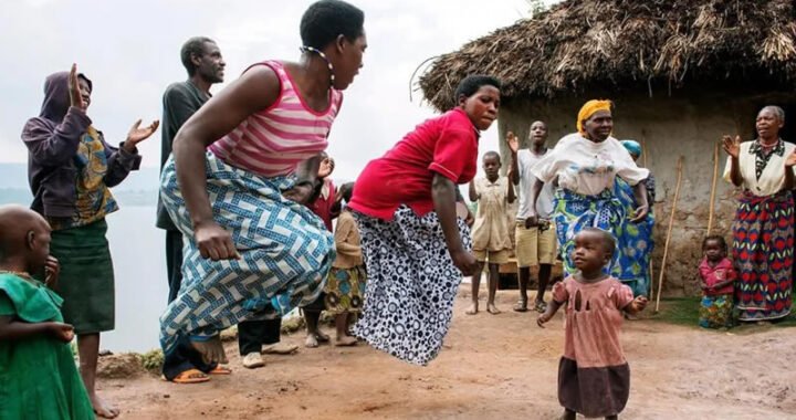 Culture Dance Uganda-Batwa